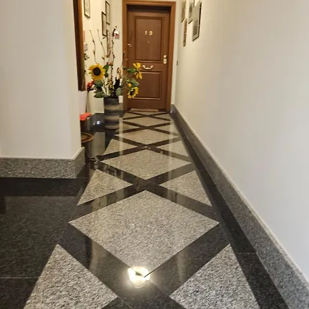 5 Floor Nyaraló